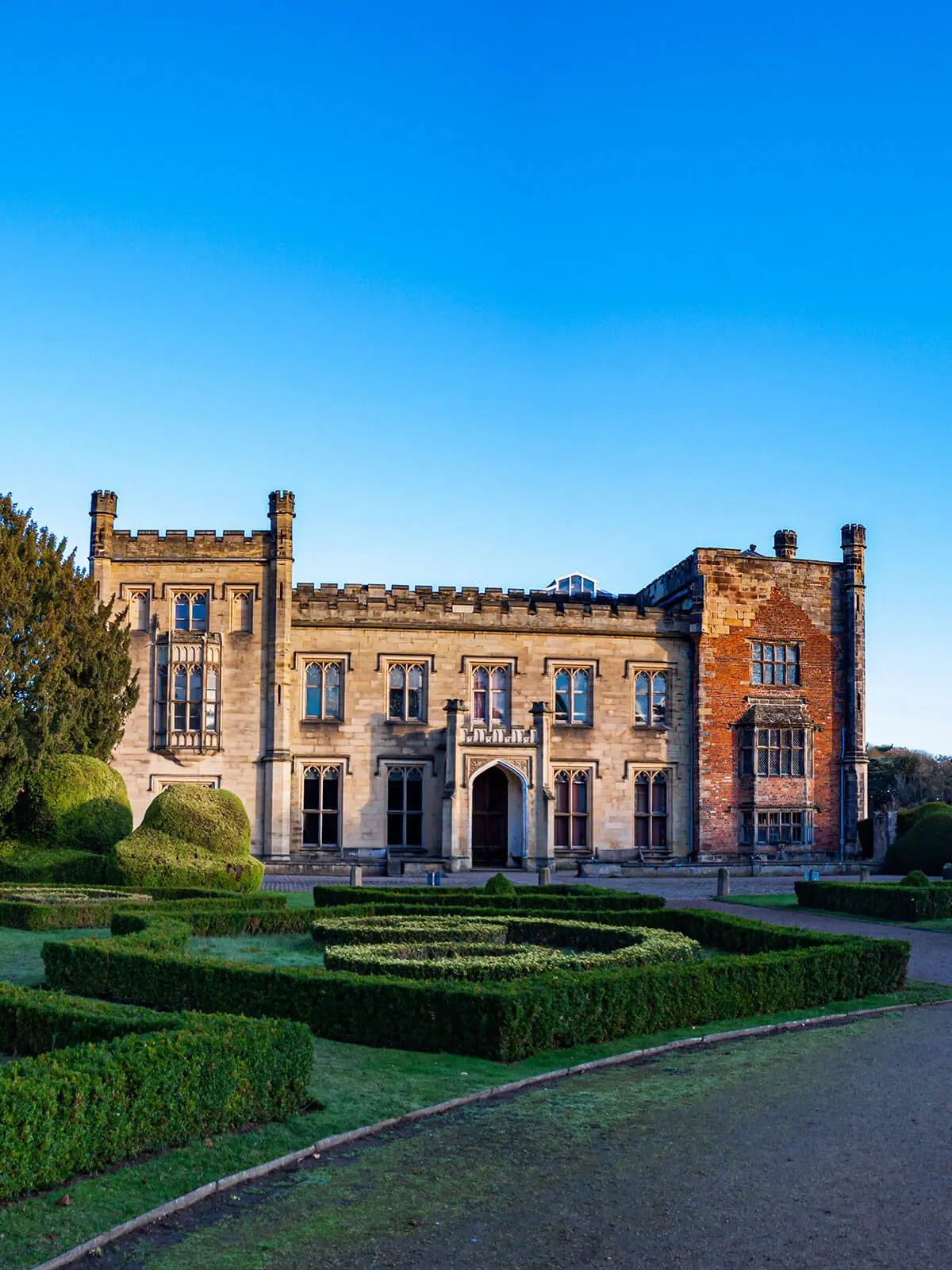 north-midlands-6-portrait-image-on-thyme-logistics Elvaston Castle and Gardens - Express courier delivery for temperature-sensitive goods, supported by leading refrigerated transport companies in the Midlands.
